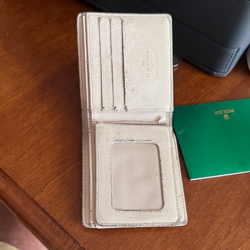 Checkered Wallet - Picture 7 of 10